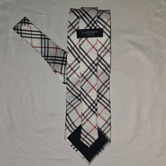 BURBERRY LONDON 100% Silk Tie Neckwear White Black Red Nova Check 58" x 4" - Picture 5 of 6